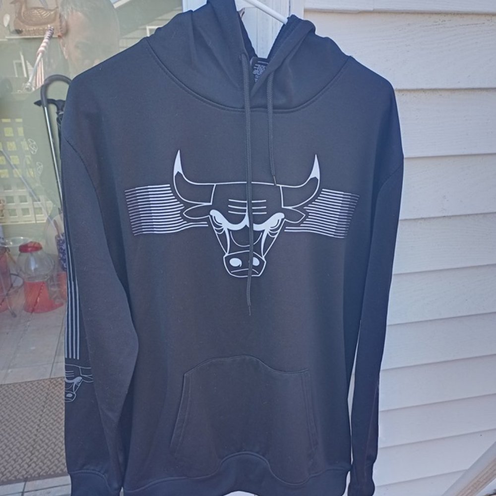 NBA Chicago Bulls Black Hoodie Sweatshirt Adult Large